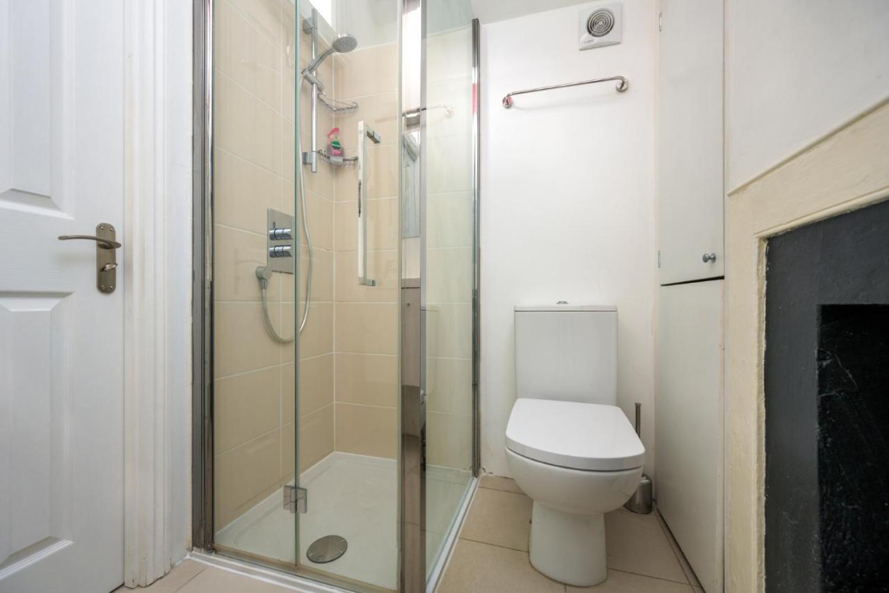 ברייטון Delightful Bird Sisters Cottage With Free Parking מראה חיצוני תמונה
